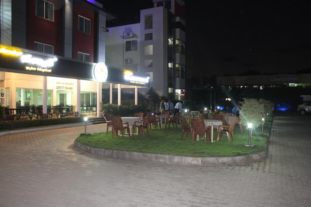 Hotel Kalyani Mysore Εξωτερικό φωτογραφία