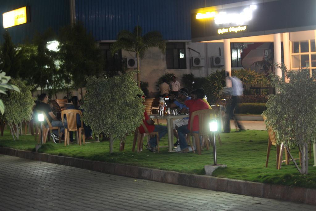 Hotel Kalyani Mysore Εξωτερικό φωτογραφία