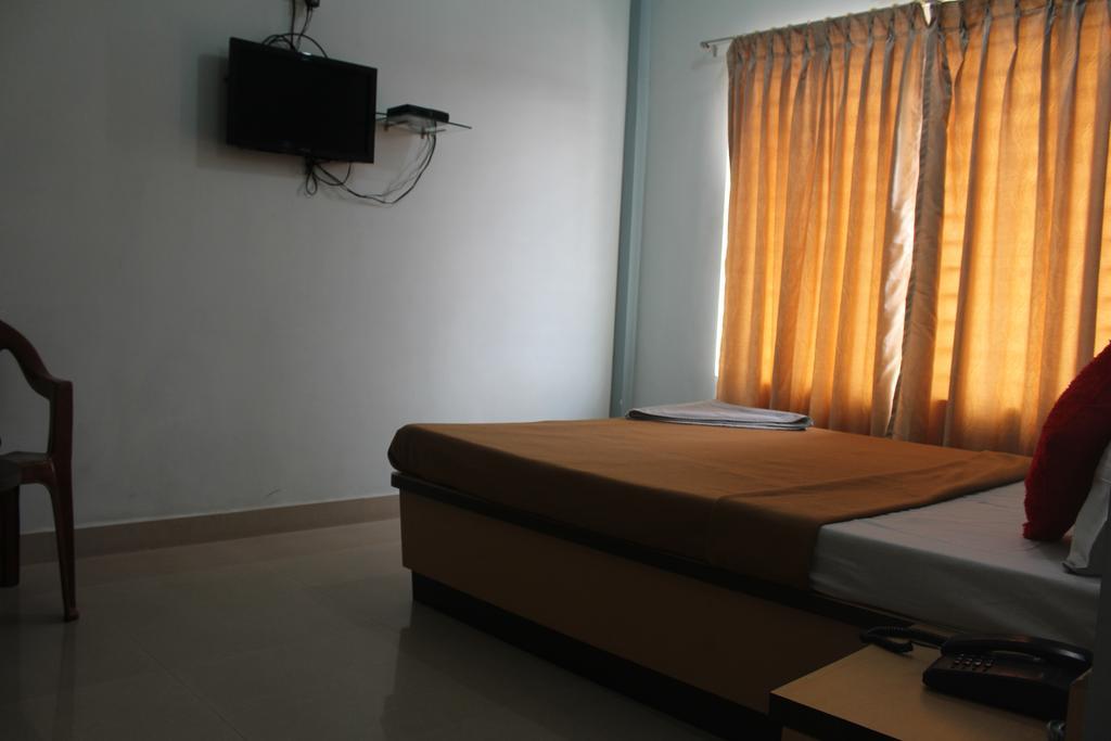 Hotel Kalyani Mysore Δωμάτιο φωτογραφία
